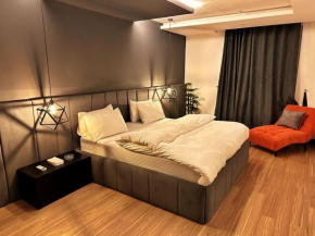Gold Crest Mall Two bed appartement